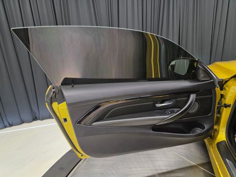 Used 2015 BMW M4 Coupe image 14