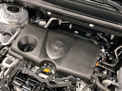 Used 2022 Toyota RAV4 LE AWD/4WD image 31