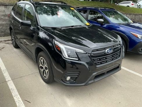 Certified 2023 Subaru Forester Premium AWD/4WD image 4