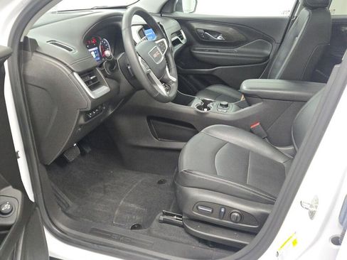 Used 2024 GMC Terrain SLT w/ Infotainment Package II image 25