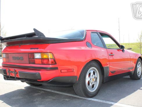 Used 1988 Porsche 944 Coupe RWD image 21