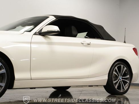 Used 2017 BMW 230i Convertible image 22
