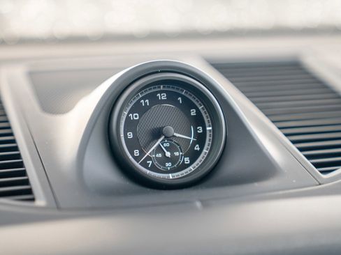 New 2026 Porsche Macan image 18