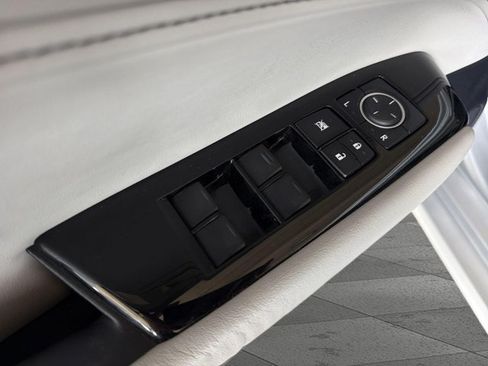 Used 2013 Lexus GS 350 w/ Luxury Pkg RWD image 8
