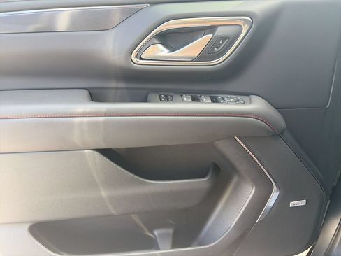 Used 2022 Chevrolet Suburban RST w/ Luxury Package AWD/4WD image 29