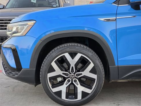 Used 2023 Volkswagen Taos SEL image 5