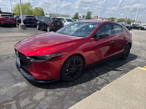 Used 2021 MAZDA MAZDA3 Hatchback w/Premium Plus Pkg AWD/4WD image 2