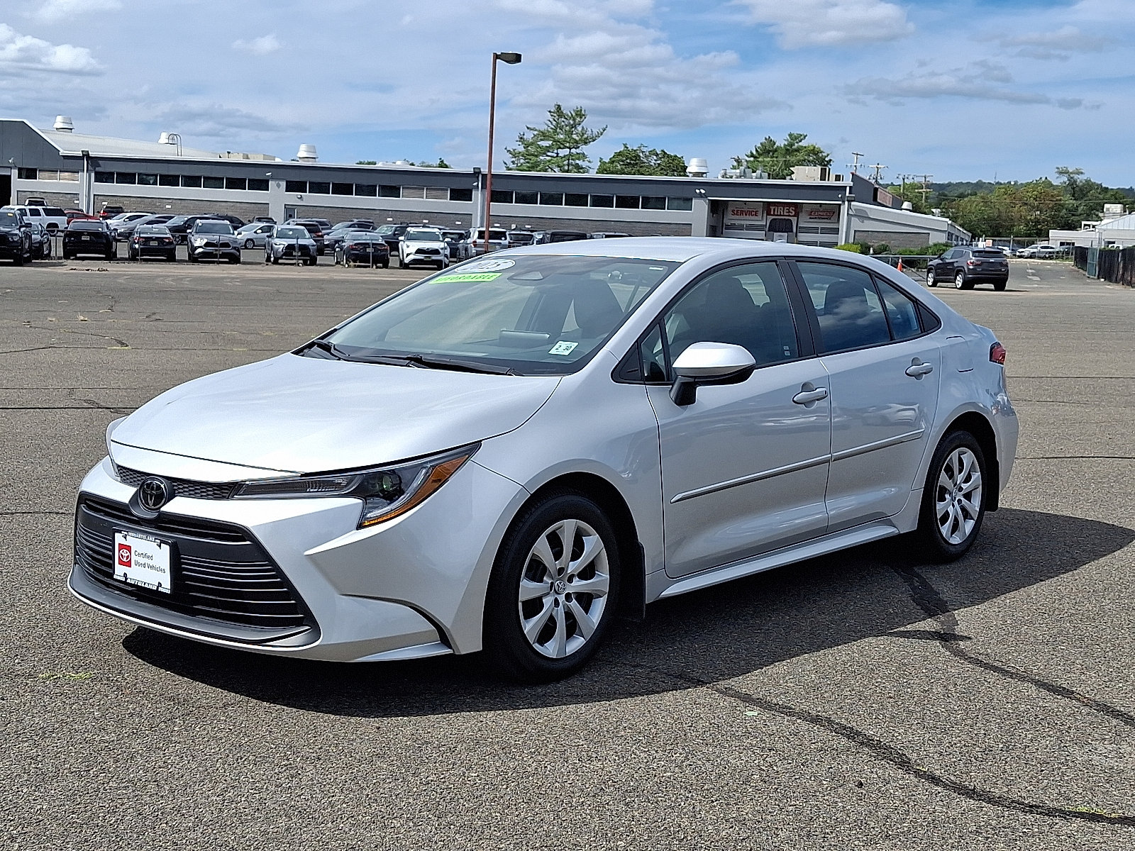 Certified 2025 Toyota Corolla LE FWD image 3