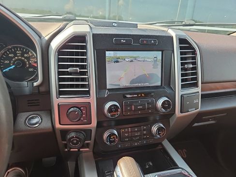 Used 2019 Ford F150 King Ranch w/ Equipment Group 601A Luxury AWD/4WD image 12
