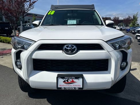 Used 2018 Toyota 4Runner SR5 AWD/4WD image 8