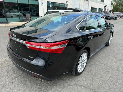Used 2013 Toyota Avalon XLE Touring FWD image 4