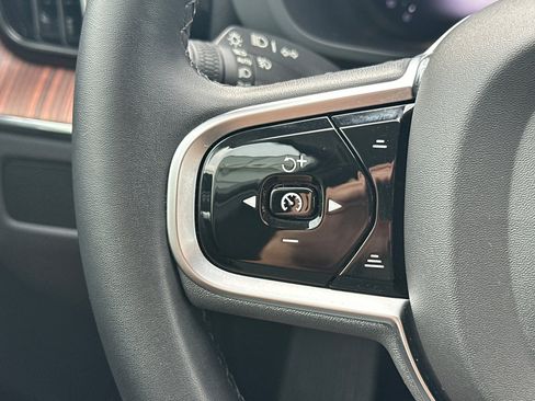 Certified 2023 Volvo XC60 T8 Plus w/ Protection Package Premier AWD/4WD image 28