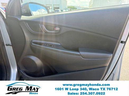Used 2018 Hyundai Kona SEL AWD/4WD image 24
