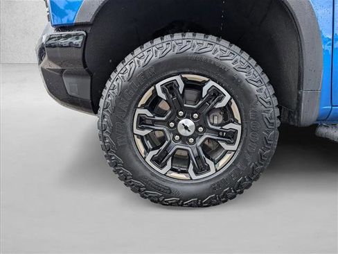 Used 2022 Chevrolet Silverado 1500 ZR2 w/ Technology Package image 21