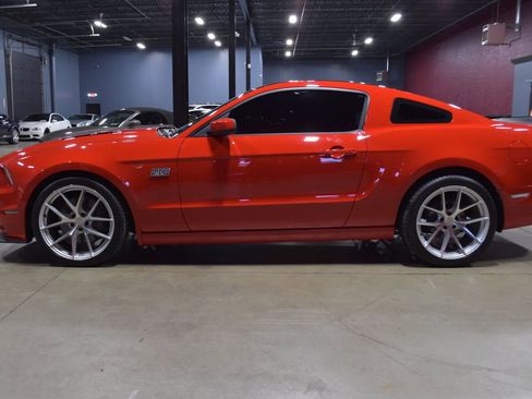 Used 2013 Ford Mustang Boss 302 w/ Boss 302 Accessory Pkg image 7