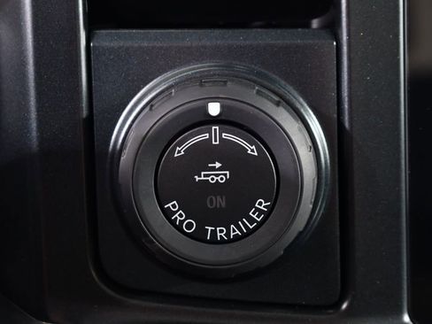 New 2026 Ford F350 Lariat w/ Black Appearance Package image 31