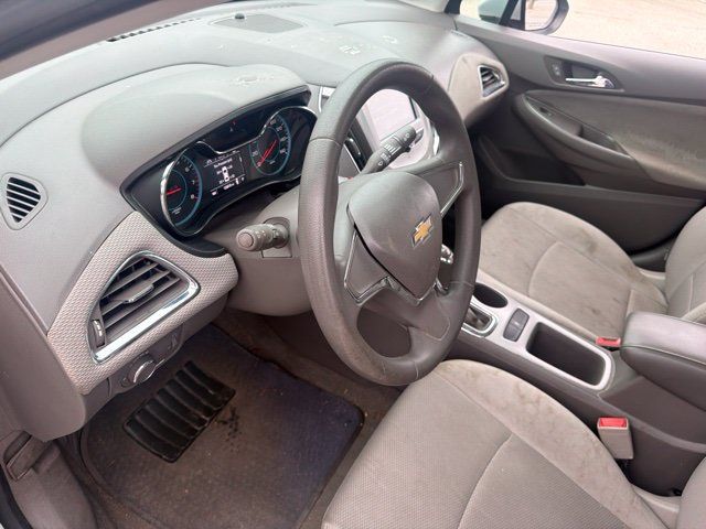 Used 2017 Chevrolet Cruze LS FWD image 24