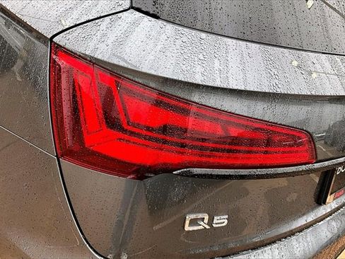 Used 2022 Audi Q5 2.0T Premium Plus w/ Premium Plus Package image 32