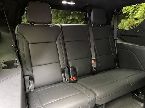 Used 2024 Chevrolet Tahoe LT w/ Luxury Package AWD/4WD image 36