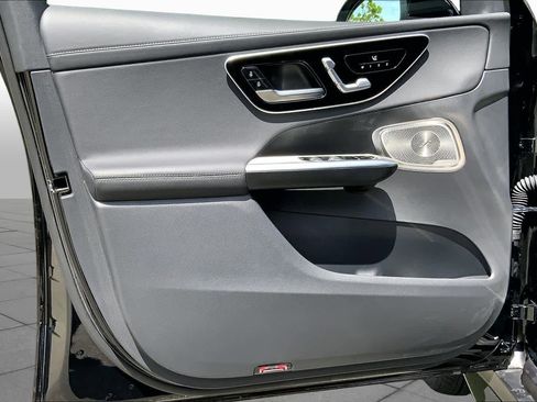 Certified 2024 Mercedes-Benz GLC 300 4MATIC image 22