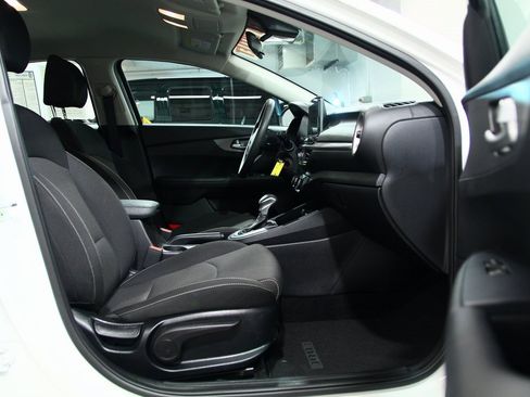 Used 2020 Kia Forte LXS image 23