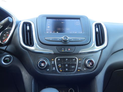 Certified 2022 Chevrolet Equinox LT image 25