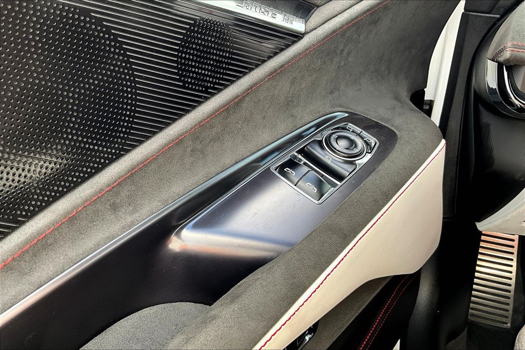 Used 2023 Chevrolet Corvette Z06 RWD image 16