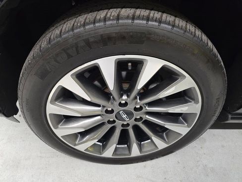 Used 2021 Lincoln Navigator Reserve AWD/4WD image 10