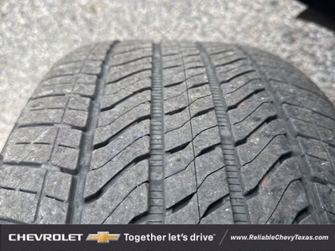 Used 2021 Chevrolet Suburban High Country w/ Premium Package 2 image 40