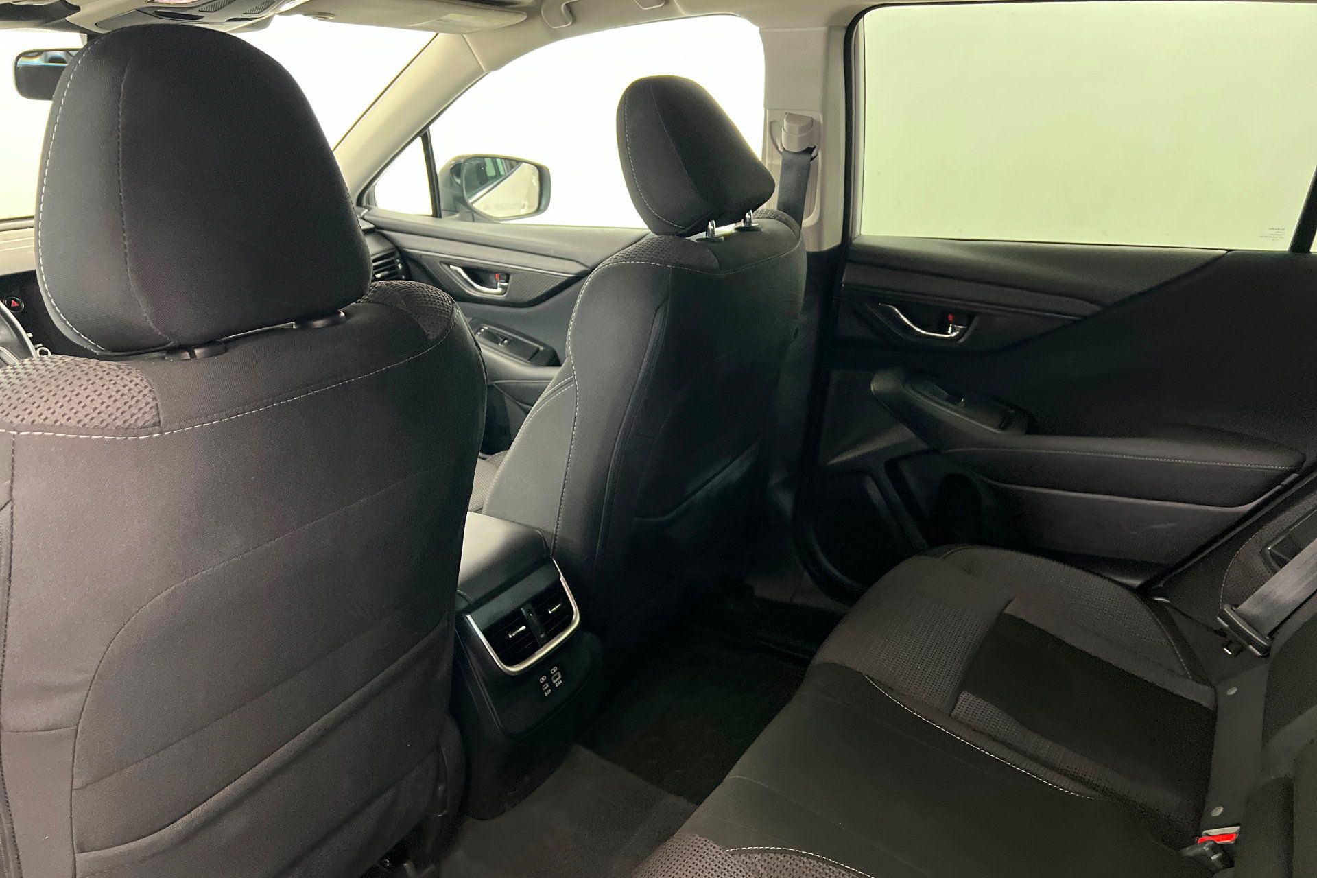 Used 2025 Subaru Outback Premium AWD/4WD image 20