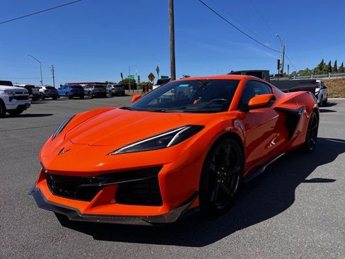 Used 2023 Chevrolet Corvette Z06 w/ Z07 Performance Package image 12