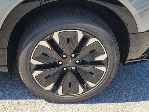 New 2025 Chevrolet Blazer EV RS FWD image 4