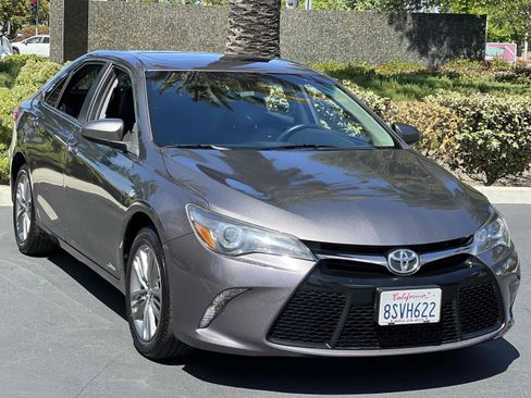 Used 2017 Toyota Camry SE w/ Moonroof Package image 20