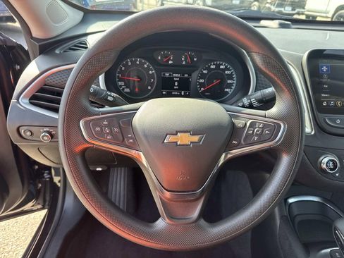Used 2025 Chevrolet Malibu LT image 21