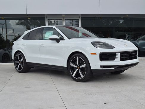 New 2026 Porsche Cayenne Coupe AWD/4WD image 7