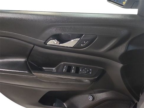 Used 2020 GMC Acadia SLT image 18