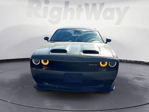 Used 2019 Dodge Challenger SRT Hellcat w/ Plus Package RWD image 8