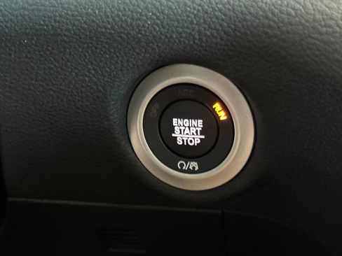 New 2026 Chrysler Pacifica Select image 23