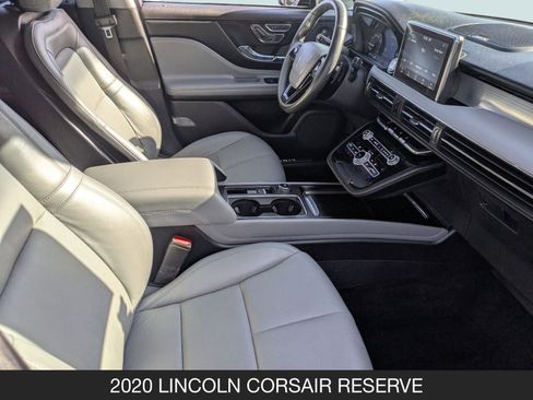 Used 2020 Lincoln Corsair Reserve image 17