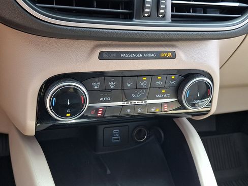 Certified 2022 Ford Escape SEL w/ Technology Package FWD image 22