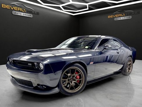 Used 2017 Dodge Challenger SRT w/ Technology Group RWD image 1