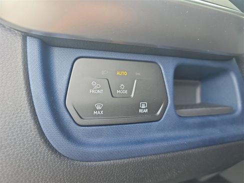 New 2025 Volkswagen ID. Buzz Pro S Plus image 32