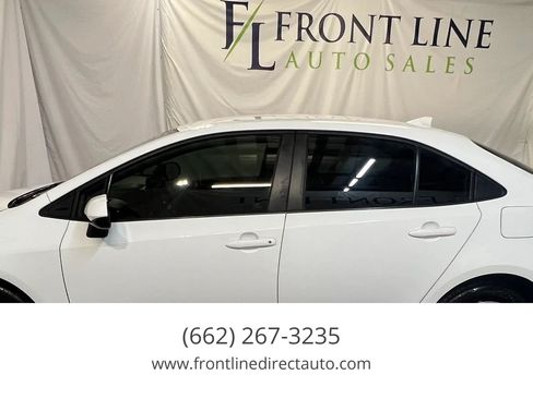 Used 2023 Toyota Corolla LE FWD image 4