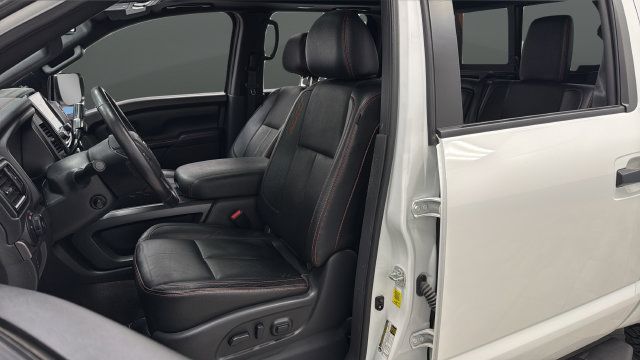 Used 2021 Nissan Titan PRO-4X w/ Pro-4x Convenience Package AWD/4WD image 10