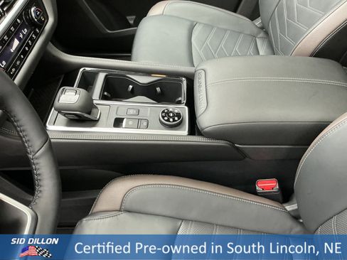 Used 2024 Nissan Pathfinder Platinum image 14