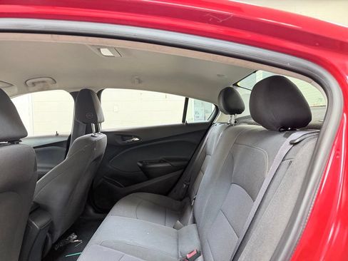Used 2017 Chevrolet Cruze LS FWD image 20
