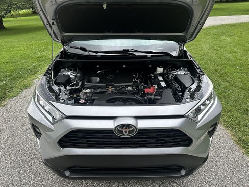 Used 2020 Toyota RAV4 XLE w/ Convenience Package AWD/4WD image 26