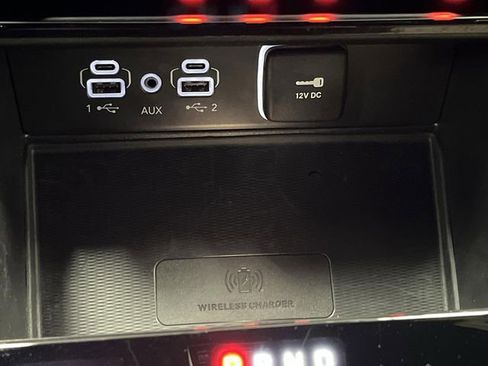 Used 2025 Jeep Grand Cherokee Limited w/ Luxury Tech Group II image 25