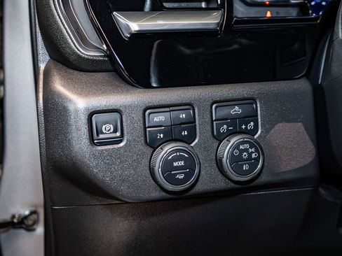 Used 2025 Chevrolet Silverado 1500 LT Trail Boss image 21