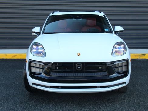New 2026 Porsche Macan GTS AWD/4WD image 11